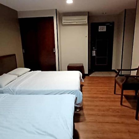 Hotel Sadong88 Kota Kinabalu Kültér fotó