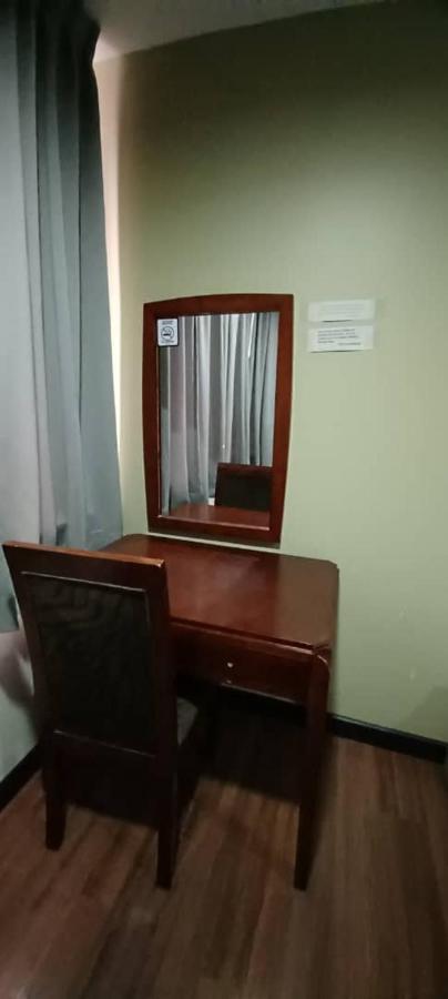 Hotel Sadong88 Kota Kinabalu Kültér fotó