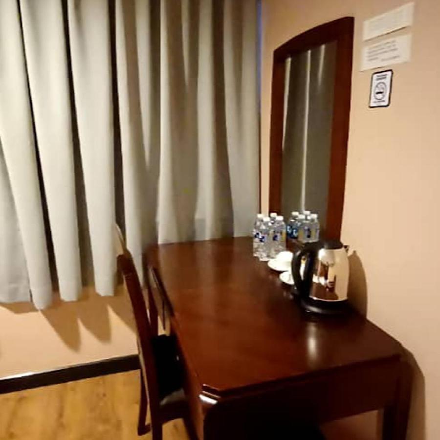Hotel Sadong88 Kota Kinabalu Kültér fotó