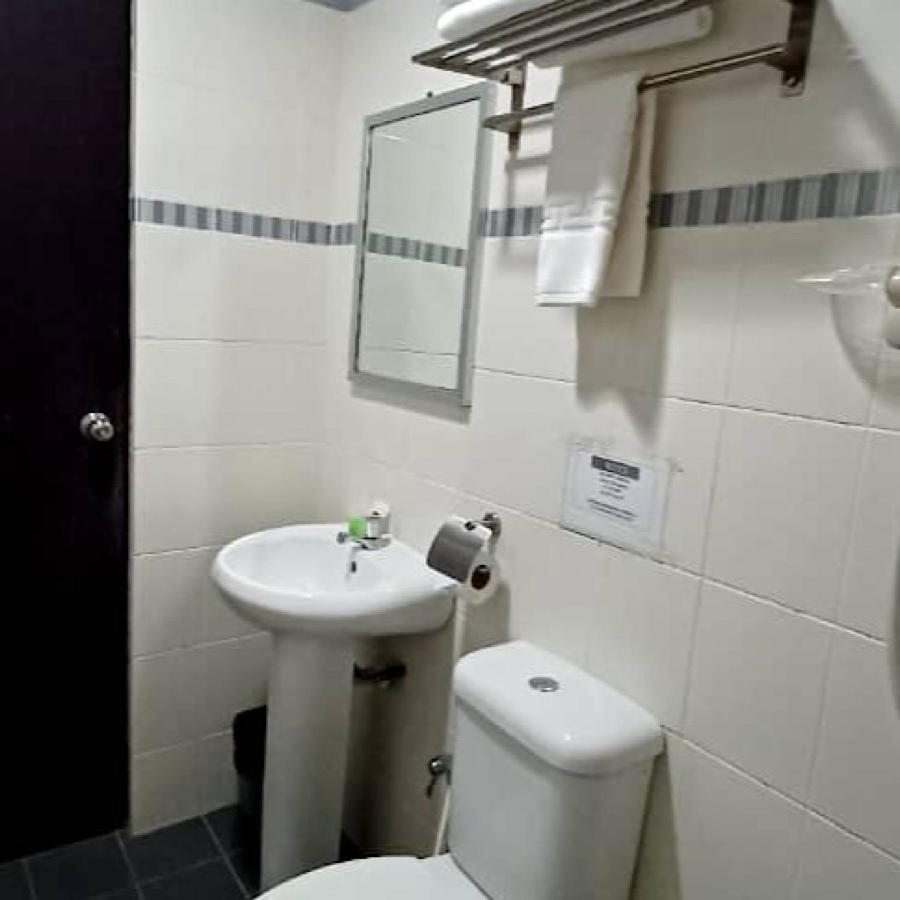 Hotel Sadong88 Kota Kinabalu Kültér fotó