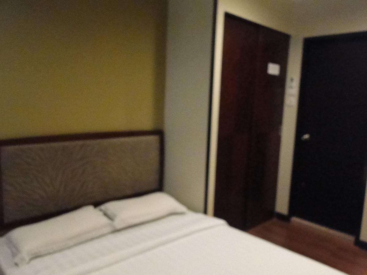 Hotel Sadong88 Kota Kinabalu Kültér fotó