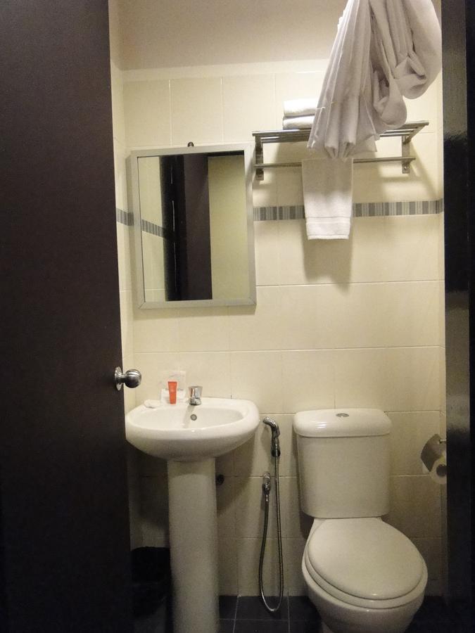 Hotel Sadong88 Kota Kinabalu Kültér fotó