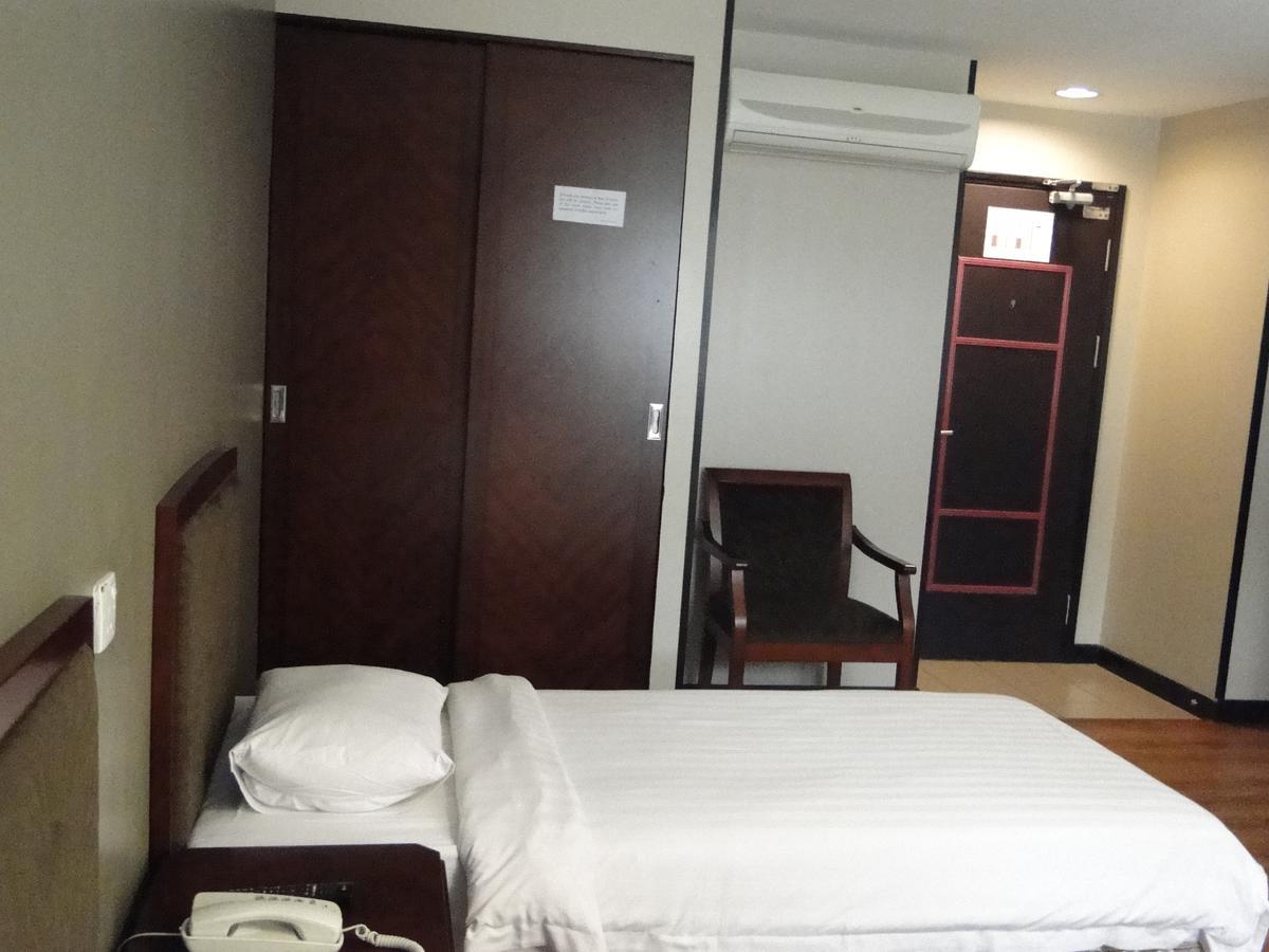 Hotel Sadong88 Kota Kinabalu Kültér fotó