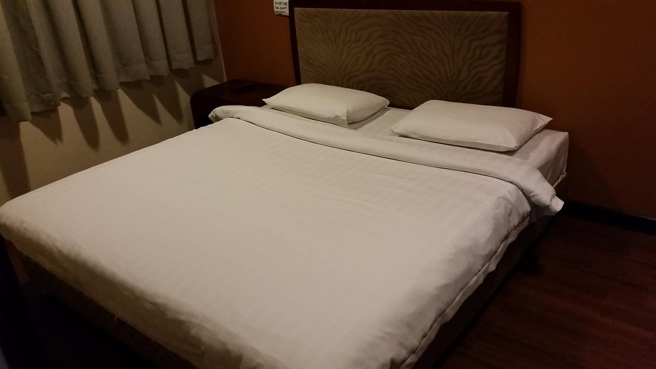 Hotel Sadong88 Kota Kinabalu Kültér fotó