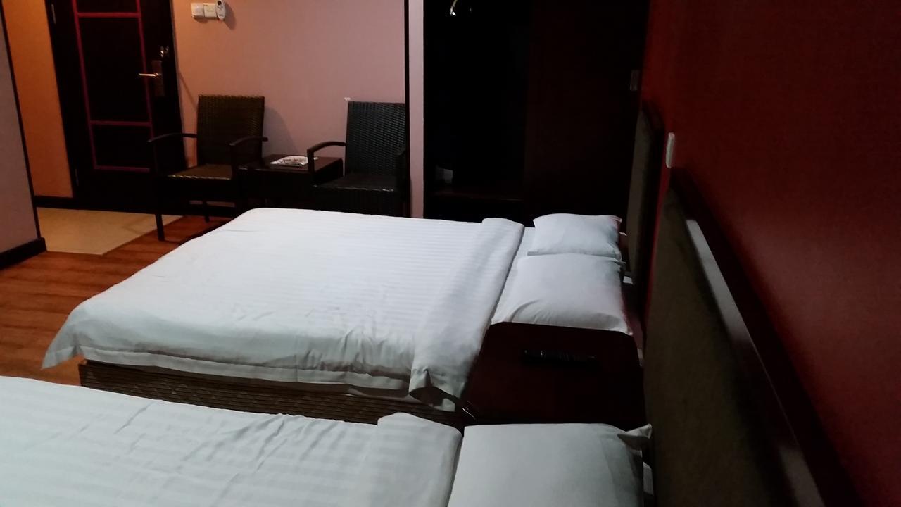 Hotel Sadong88 Kota Kinabalu Kültér fotó